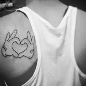 Melhores tatuagens de coração no ombro