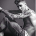 Justin Bieber ameaça processar site por divulgação de foto falsa da Calvin Klein