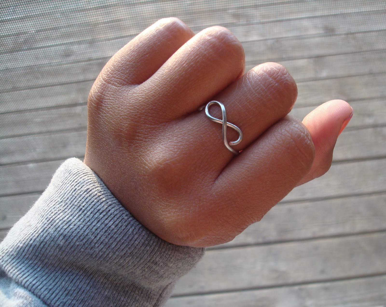 Flowers In Your Hair: DIY Wire Rings