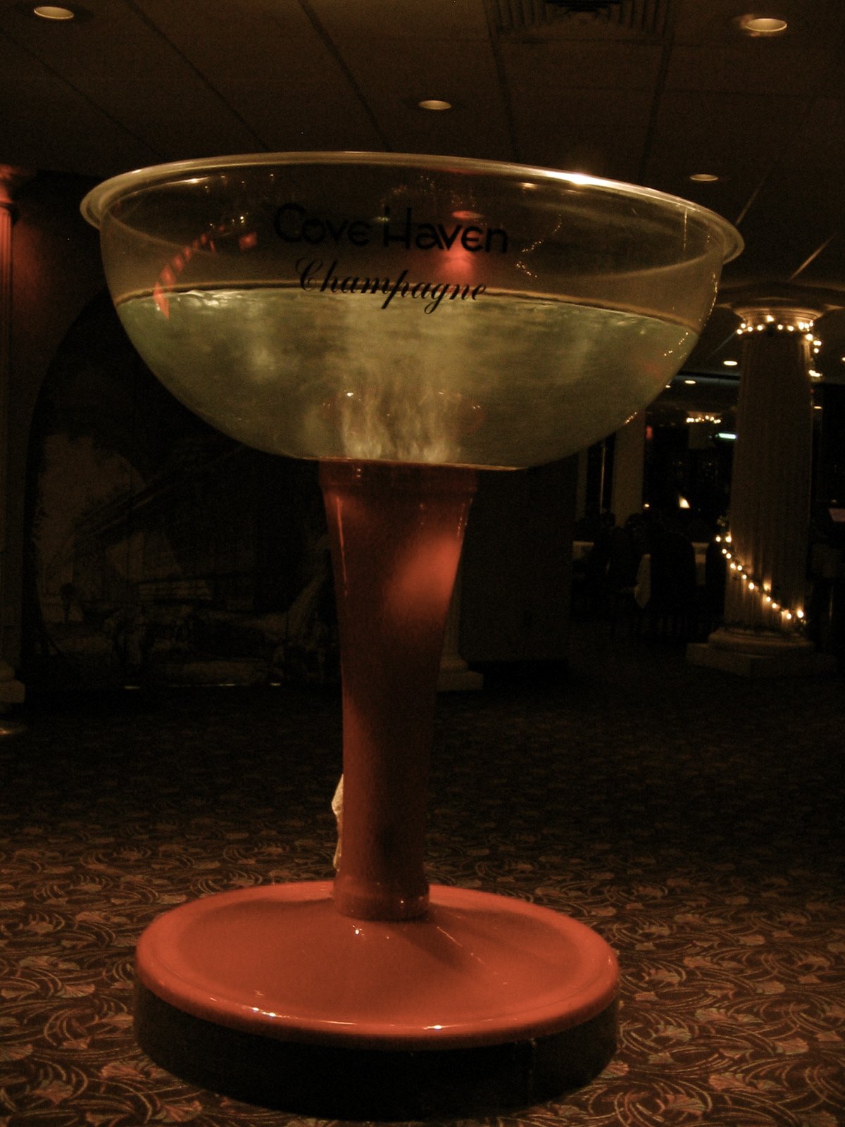 Jacuzzi Champagne Glass Jacuzzi