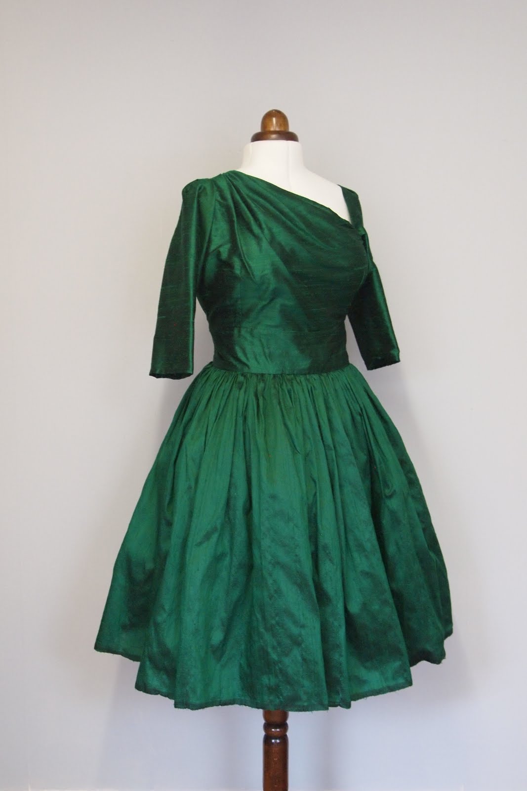 Alexandra King Vintage Inspired Clothing. Emerald Green Cocktail Dress