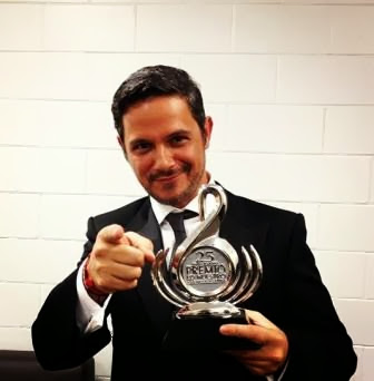 VOTAR PARA LOS PREMIOS LO NUESTRO votar para los premios lo nuestro:
