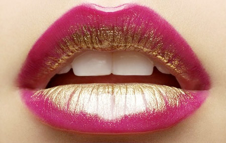 Pink Lips with Golden Shades