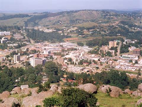 Congo - Factos sobre o Congo #2 Mokele Mbembe ou aquele que trava o curso  dos rios”, na linguagem Lingala, é um dos críptidos mais conhecidos  mundialmente. Descrições deste animal remontam a