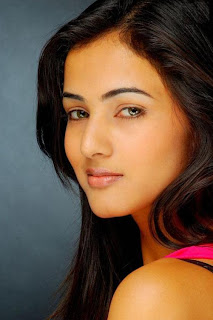 Entertainment and Photo Gallery of Sonal chauhan Bollywood Actress and model