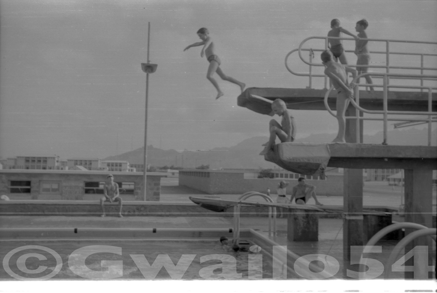 Gwailo54 Aden Old Photos 7 RAF Khormaksar swimming pool