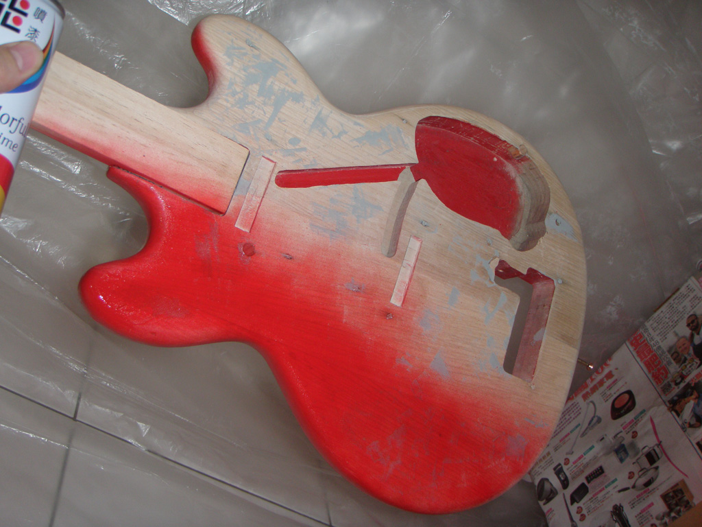 Hofner Colorama II restoration project (part 8) painting the guitar