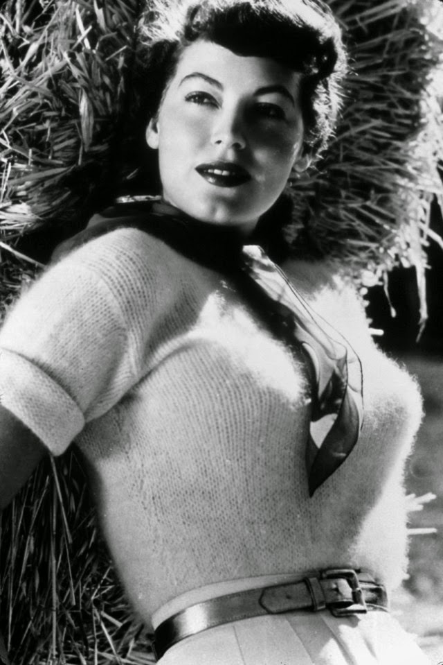 Stunning Image of Ava Gardner in 1944 