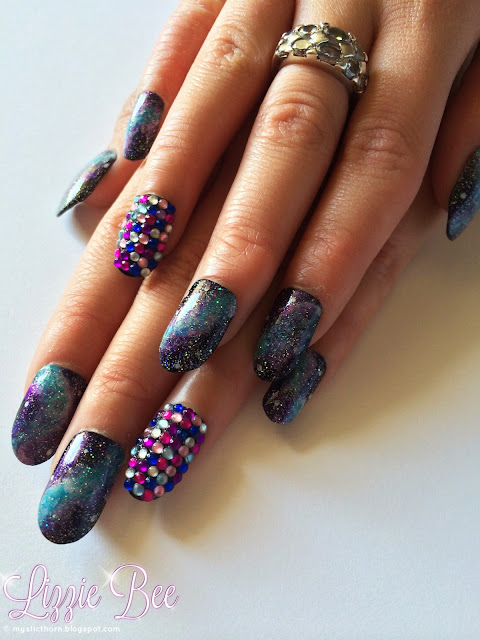 galaxy nails