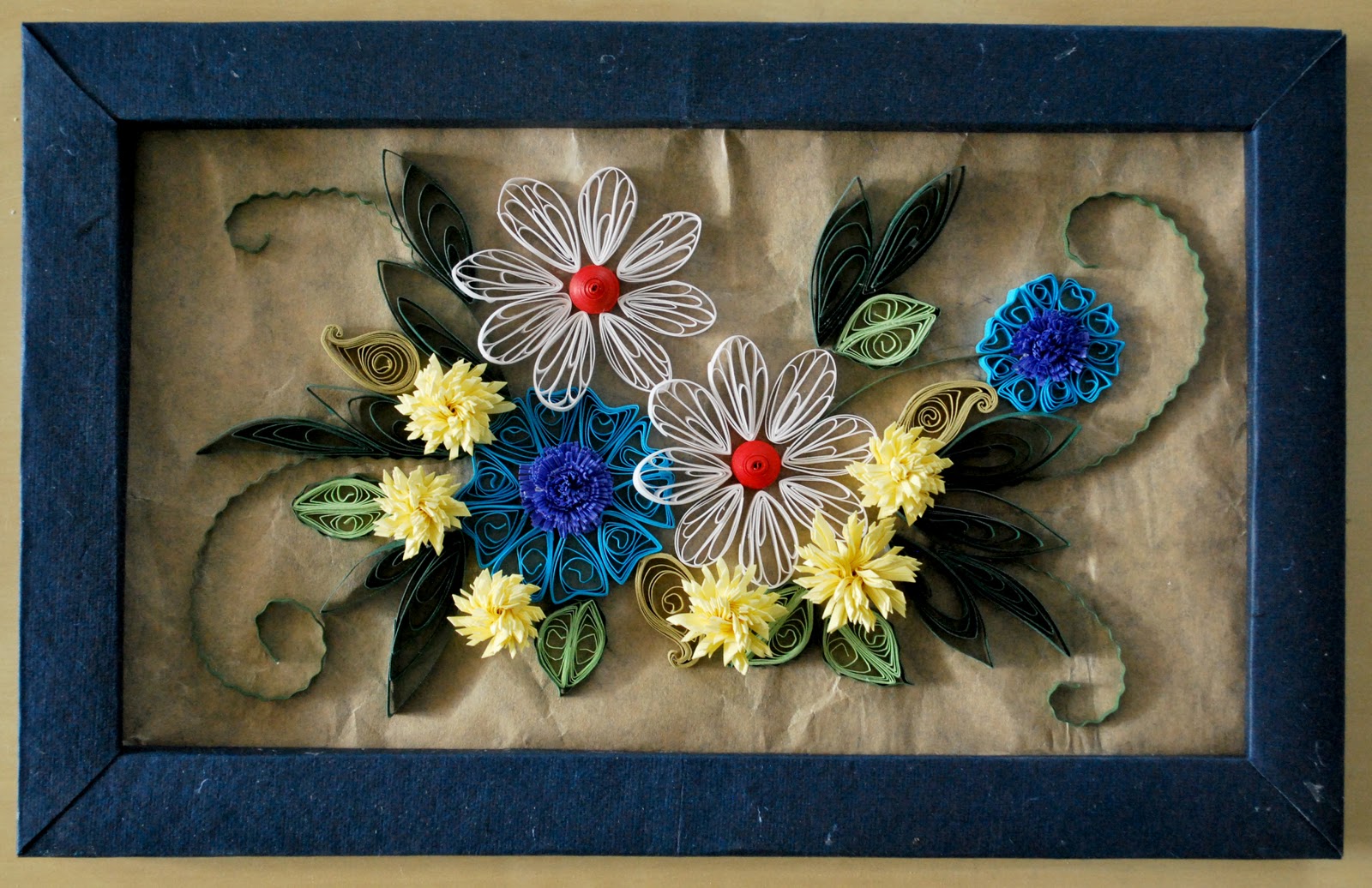 Artist who blogs... Simple Quilled Flowers with A Paper Frame