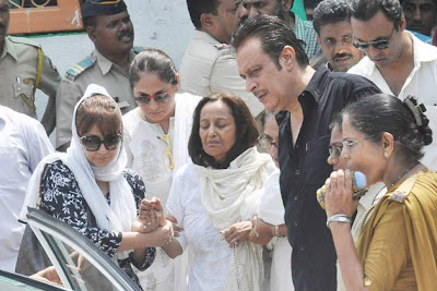 Bollywood Celbs at Jiah Khan's Funeral 