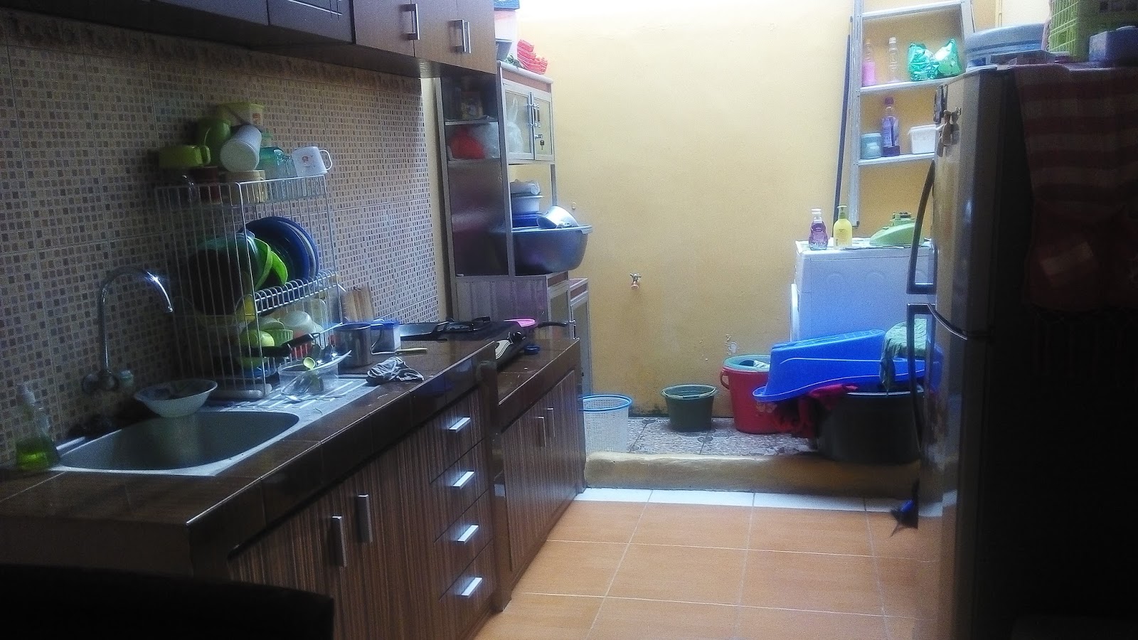 sudut pandang: Cegah Tetesan Dan Tampias Air Hujan Masuk ...