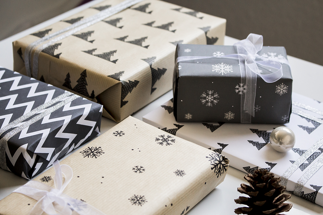 Leanna Earle: Printables de Noël : les papiers cadeaux graphiques !