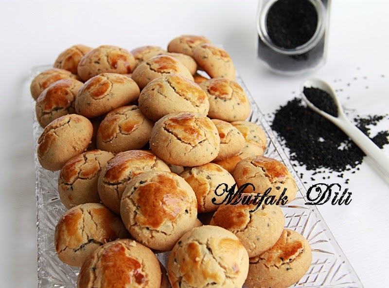 Mutfak Dili Çörek Otlu Minik Tuzlu Kurabiye
