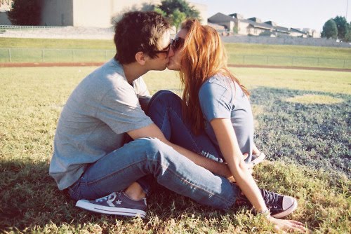 Cute Couple Kissing How To Keep A Relationship Strong For Teen Couples