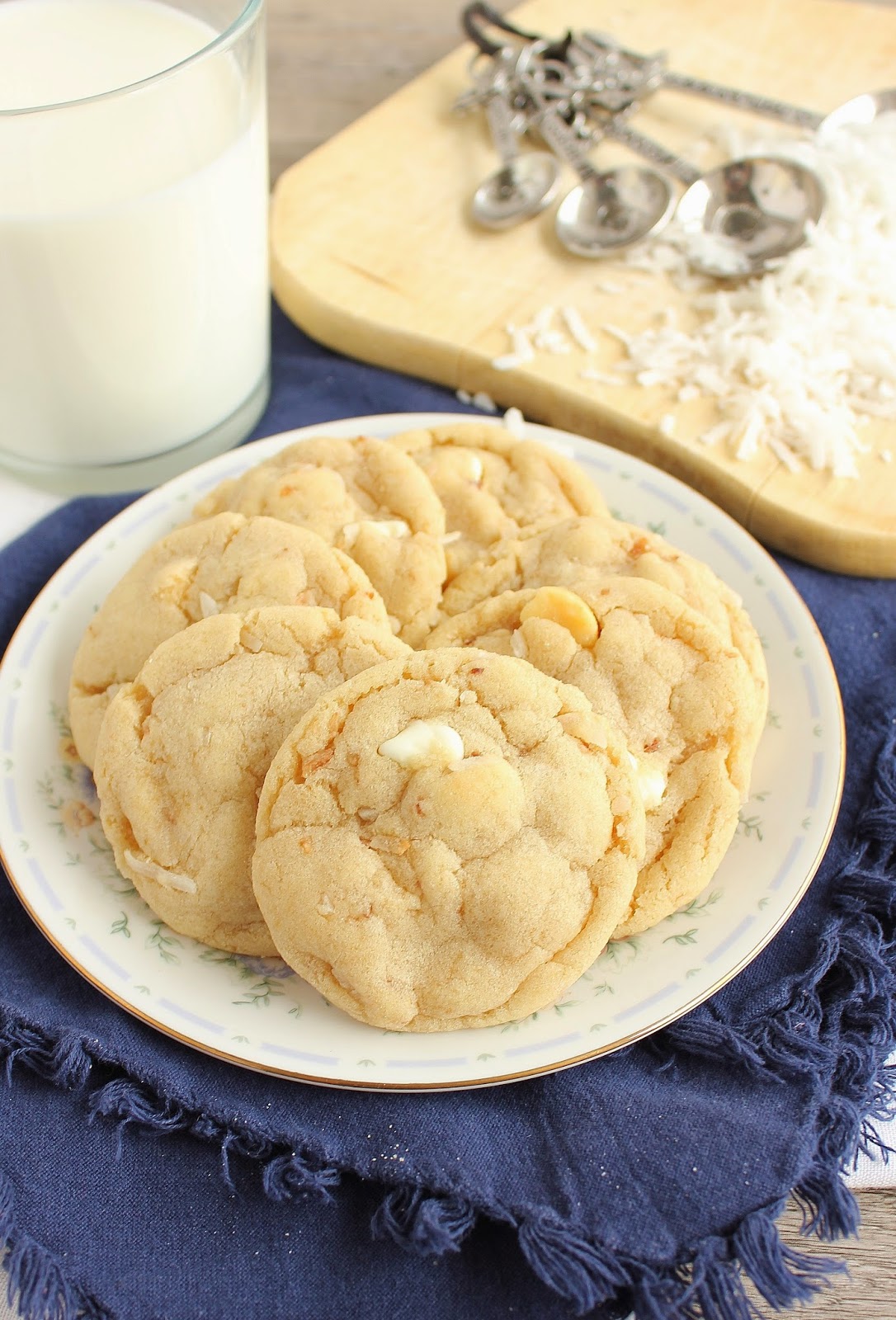 Baking with Blondie White Chocolate Chip Macadamia Nut Cookies with