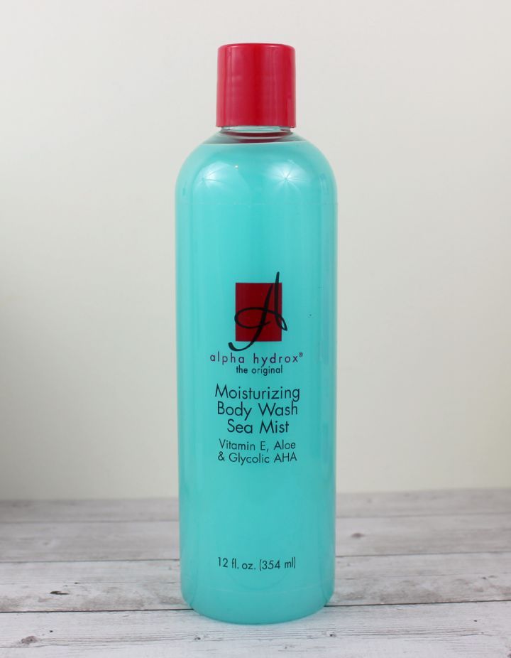 6 UNDER 6 A collective review of six lowpH body washes (plus tips for