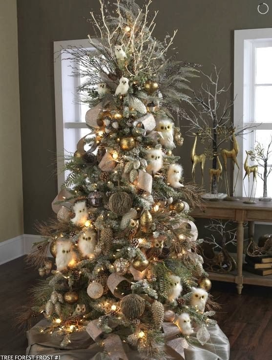 Color Outside the Lines: Georgeous Christmas Tree Inspiration