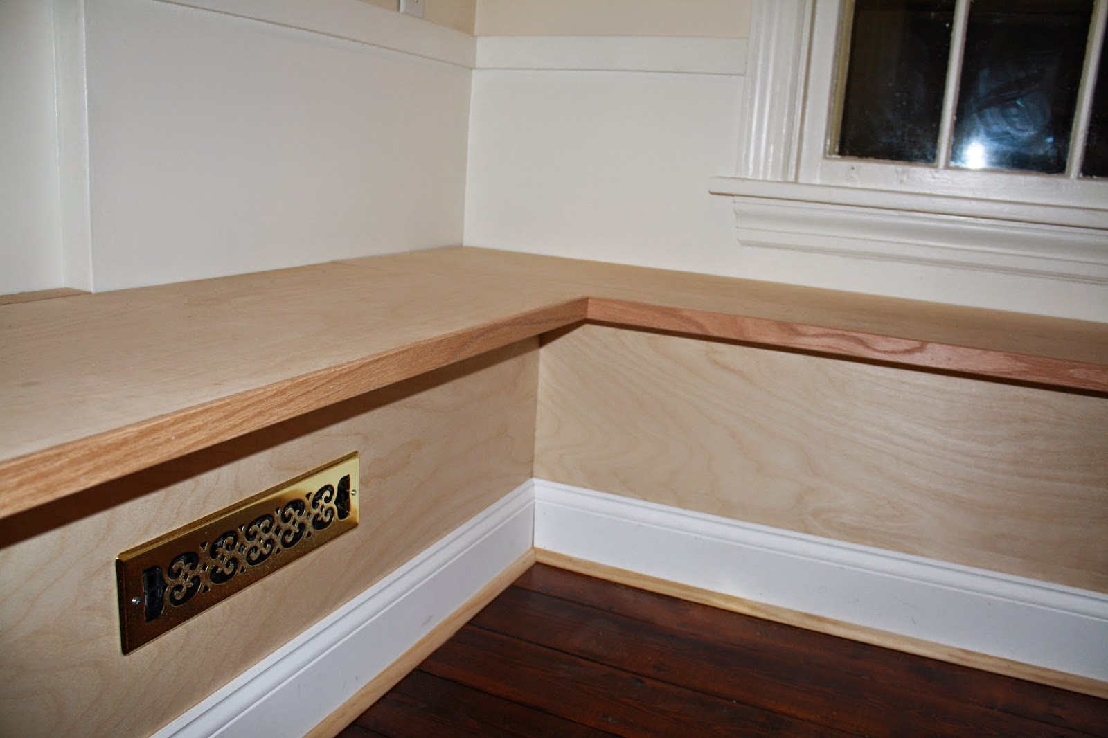 How to make a Breakfast Bench | Breakfast Nook Bench How to make a Breakfast Bench | Breakfast Nook Bench