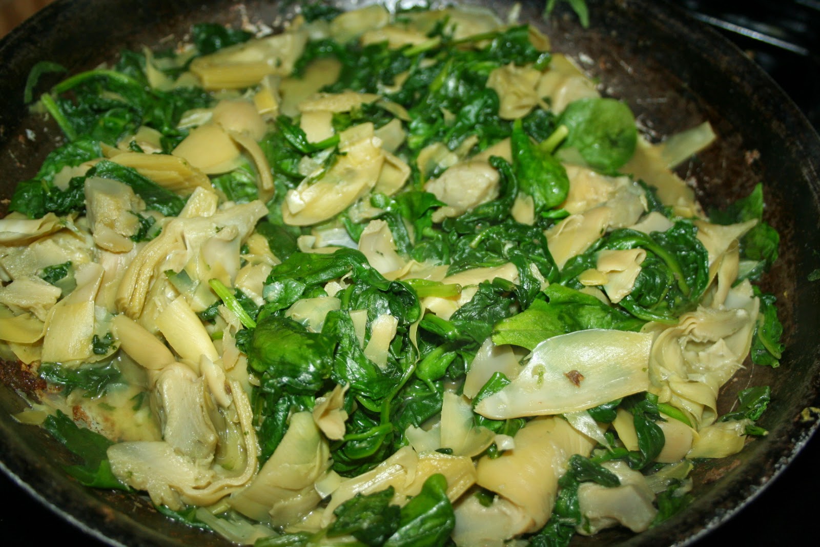 unapologetic fitness, foodie Low Calorie Spinach + Artichoke Chicken