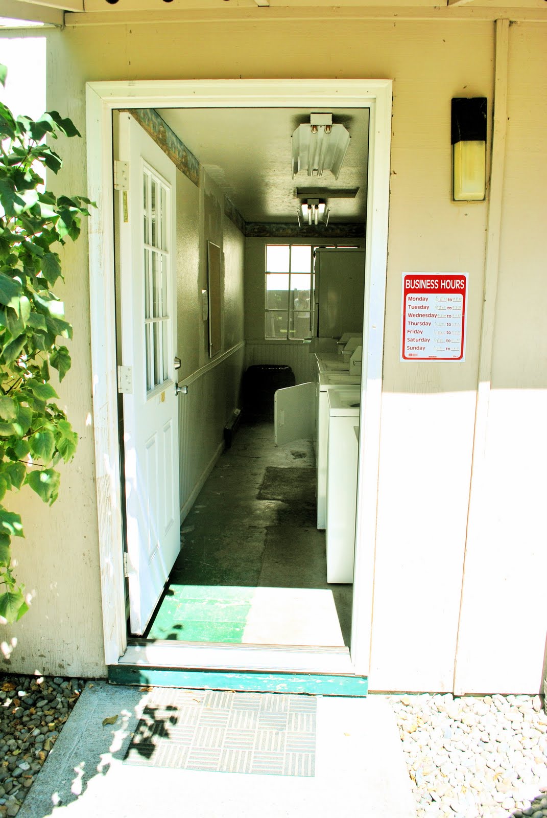 Gig Harbor Villa, Whitworth, and Squire Apartments: SQUIRE
