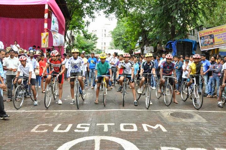 Photo: My mind was in a state of trance as I stood metres away from the finish line watching the race take shape. 