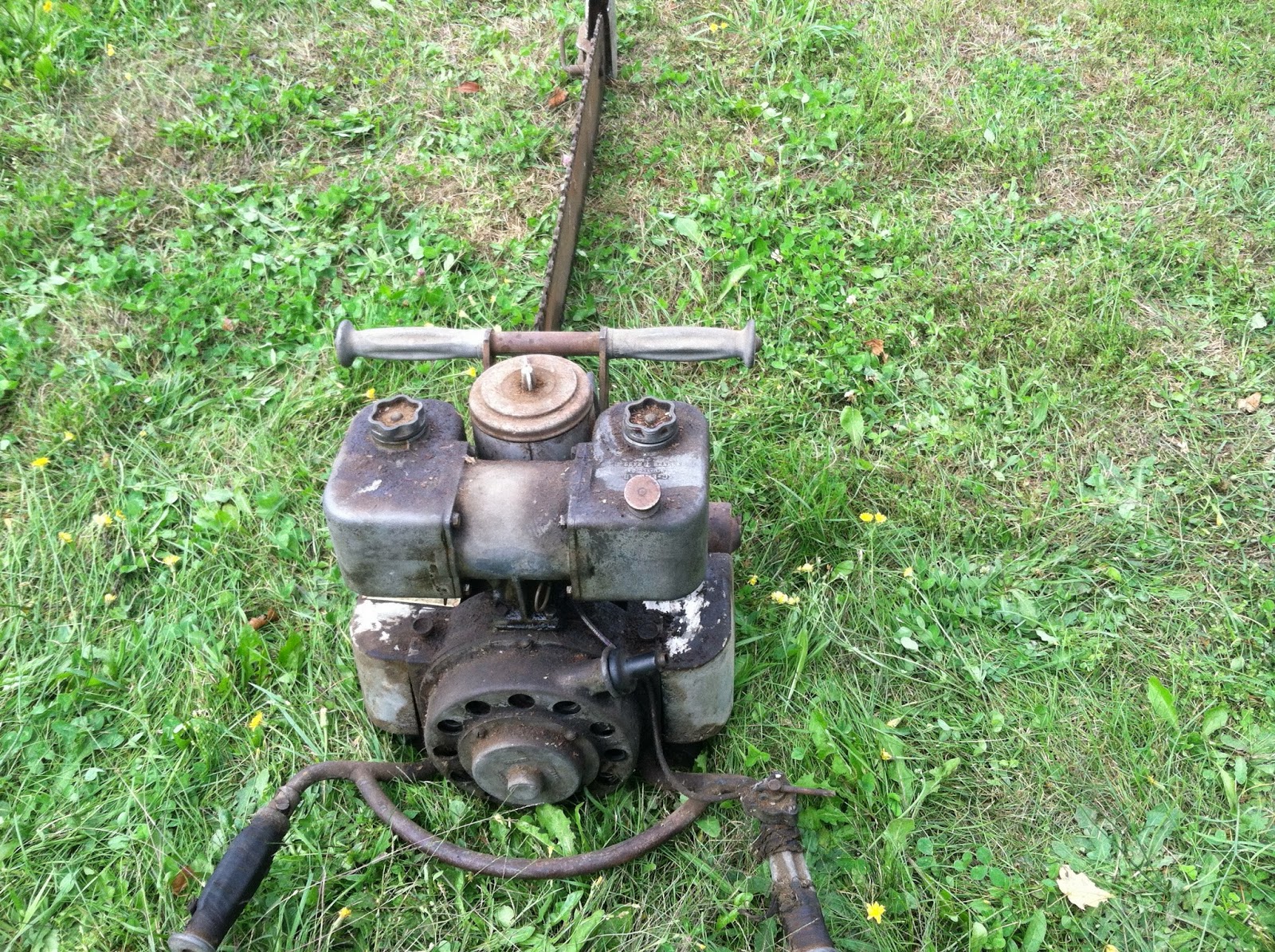 VINTAGE CHAINSAW COLLECTION TITAN ER.