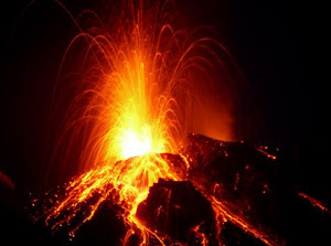 El volcán en erupción