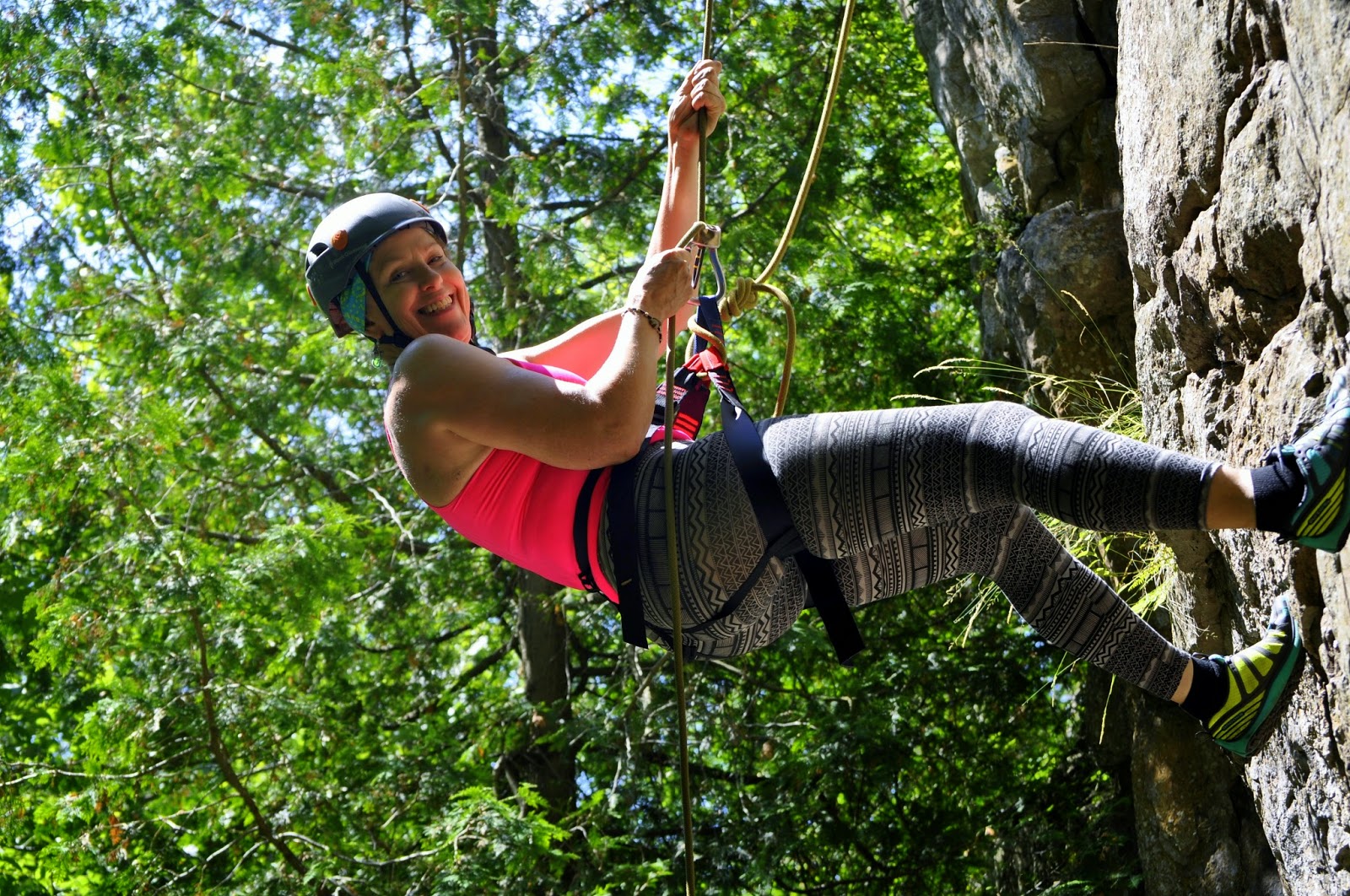 On The Rocks Outdoor Rock Climbing Courses and Adventures in Ontario