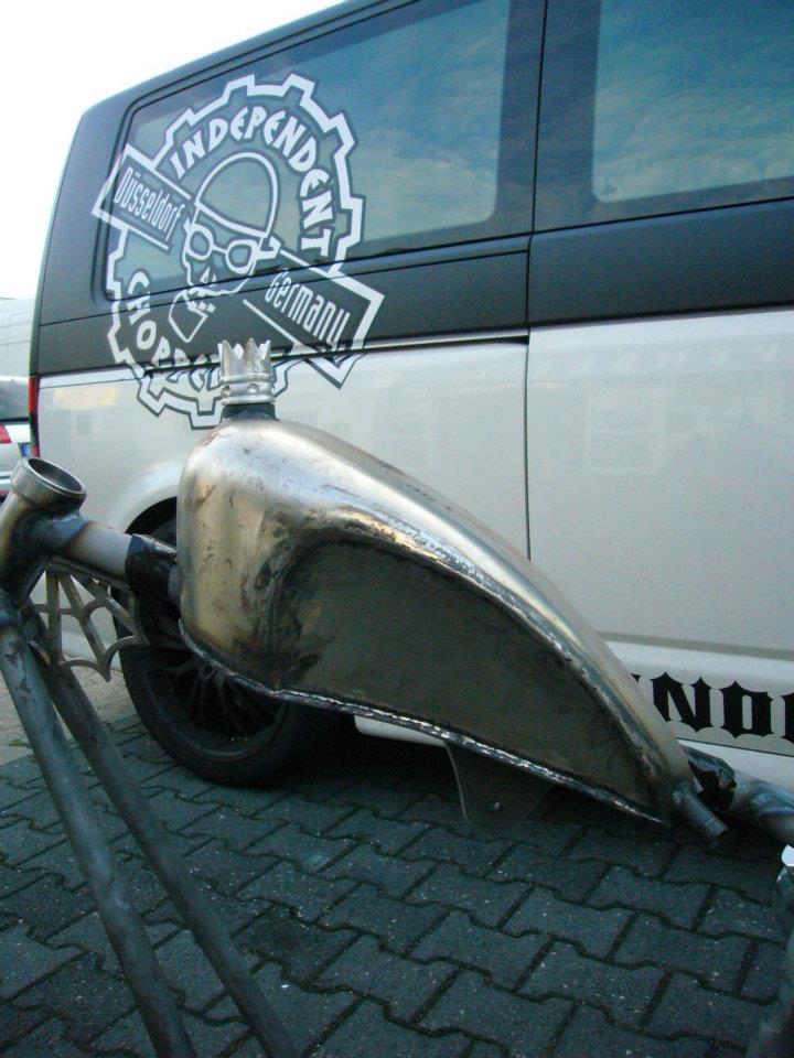 INDEPENDENT CHOPPERS Custom Tanks Made by Independent Choppers