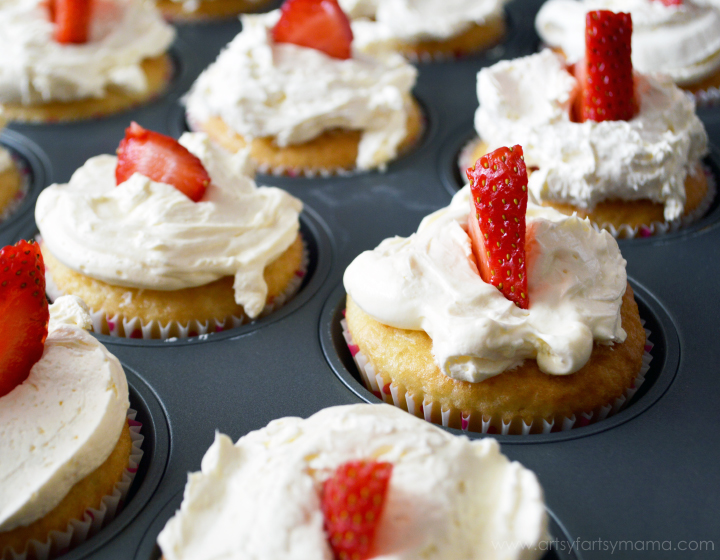 Strawberry Shortcake Cupcakes at artsyfartsymama.com