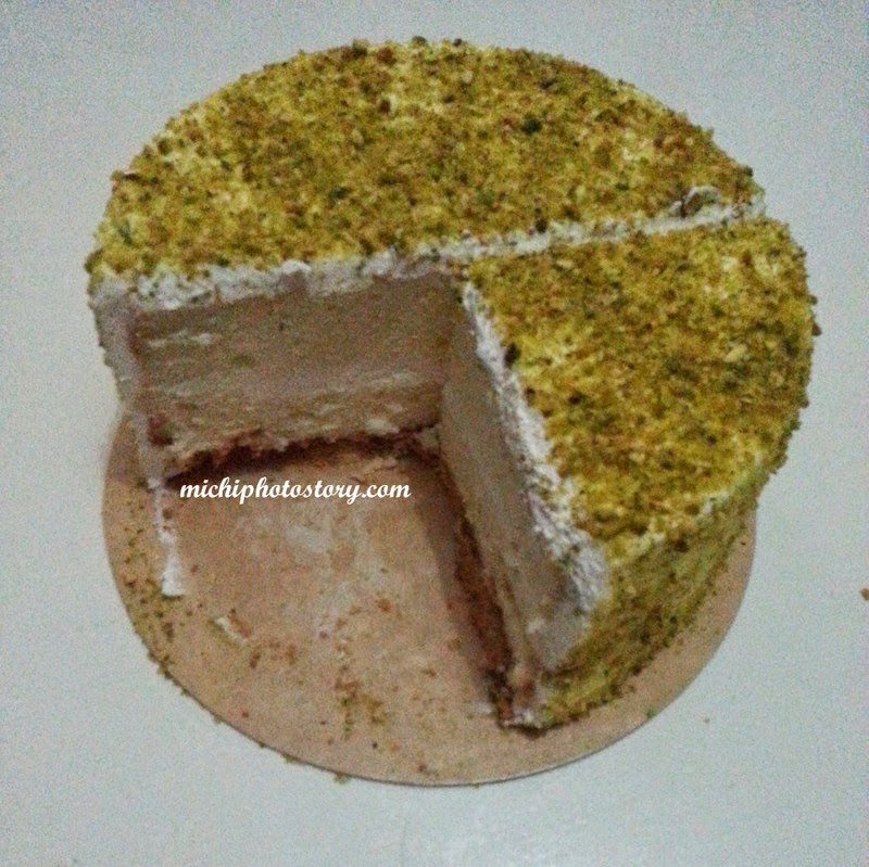 Michi Photostory Purple Oven Pistachio Stardust Cake
