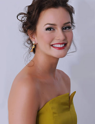 Leighton Meester Actress Leighton Meester Posing in party