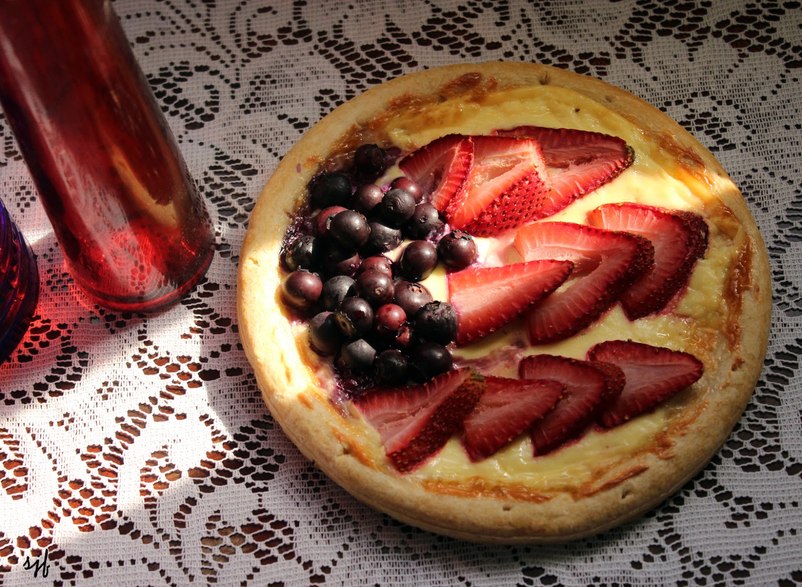 Dessert Pizza with Brie, Blueberries & Strawberries Eatright Art