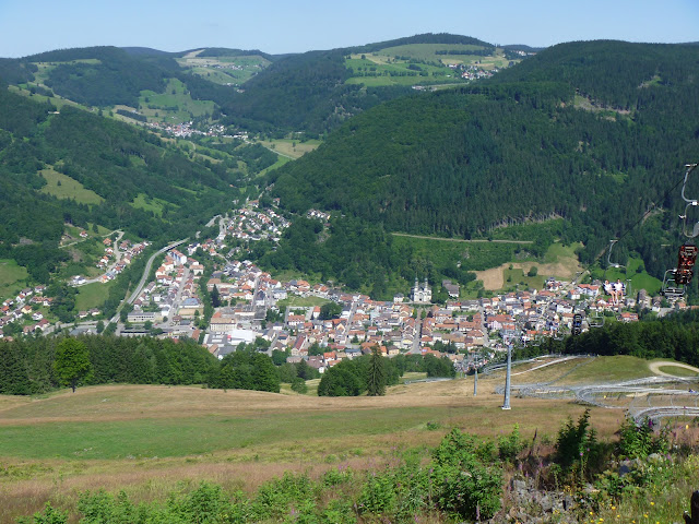 Vistas desde el telesilla de Todtnau pueblo Vistas desde el telesilla de Todtnau pueblo