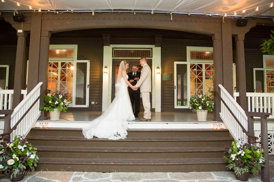 Mokara Floral Design Ceremony Flowers at Krippendorf Lodge