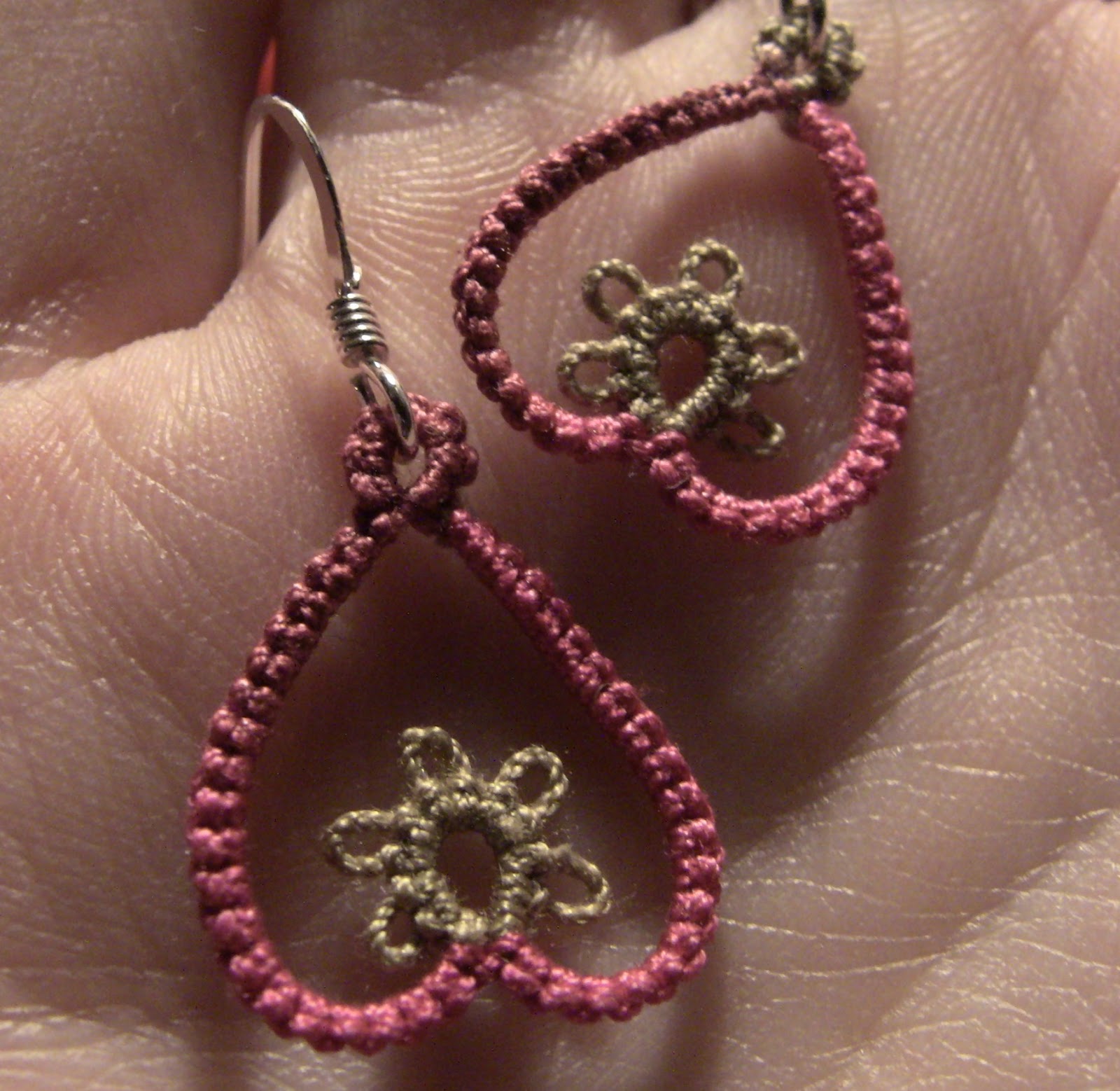 Tatting it Up Earrings and Button Snowflake Pattern