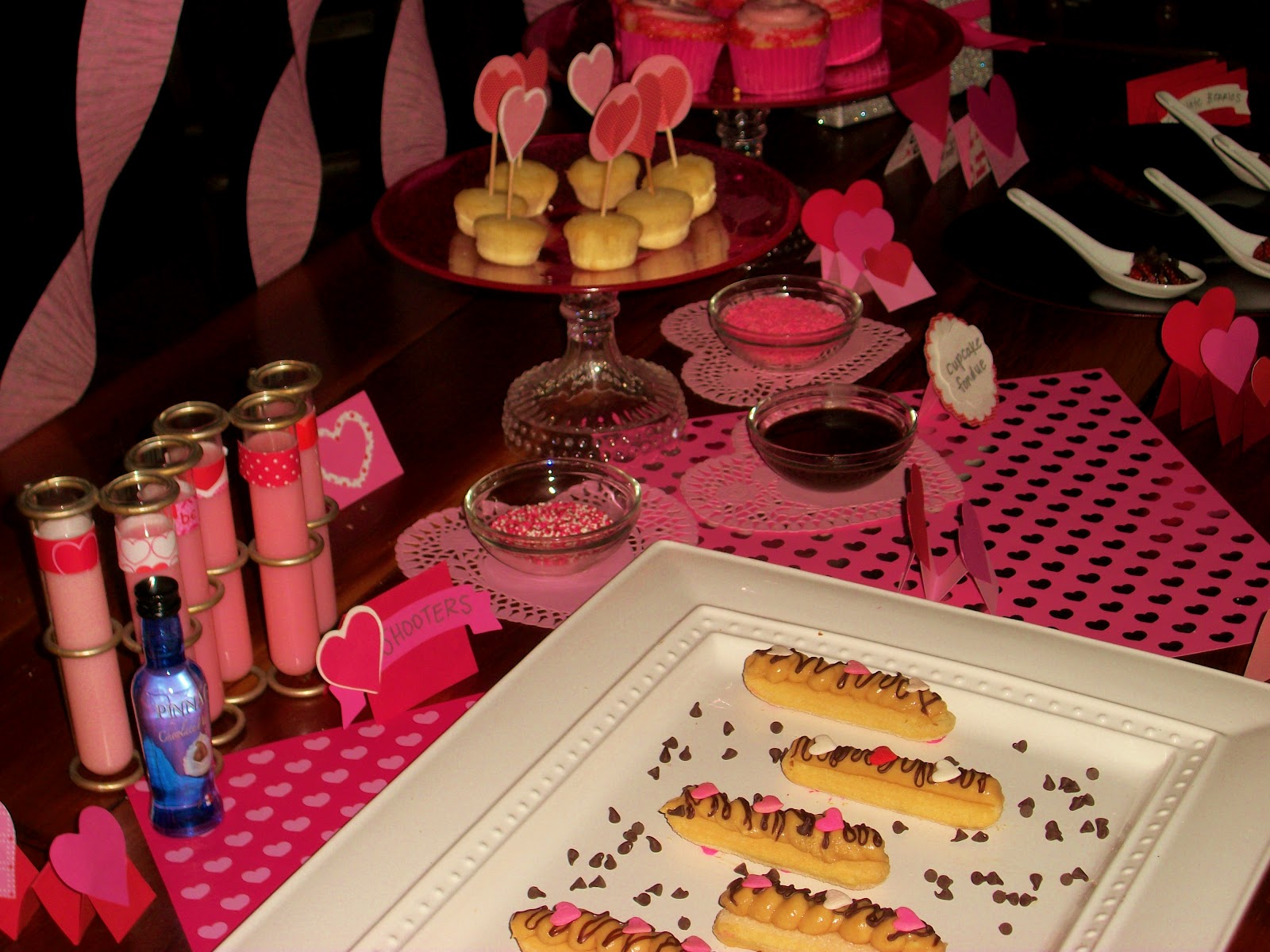 Lola Pearl Bake Shoppe: Valentine Dessert Table ideas!