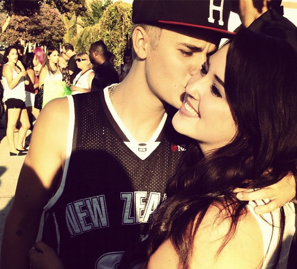 Foto bij 4 � Always That Other Girl