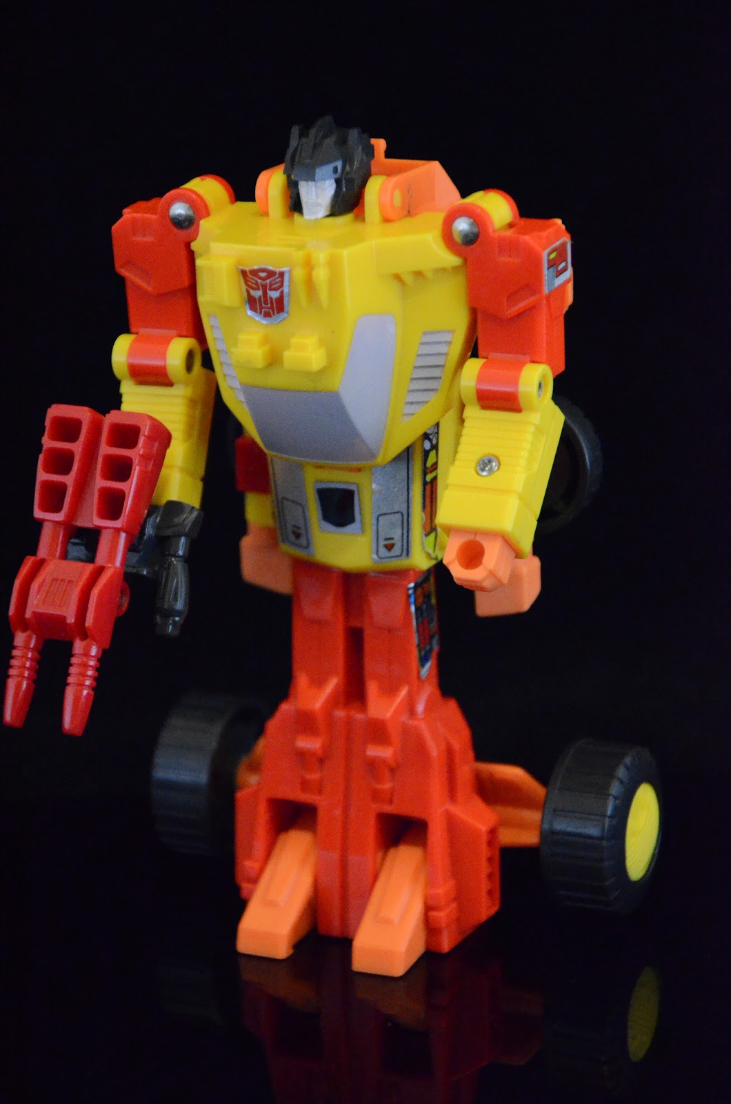 The Cave Collection Transformers G1 Targetmaster Sureshot with Spoilsport