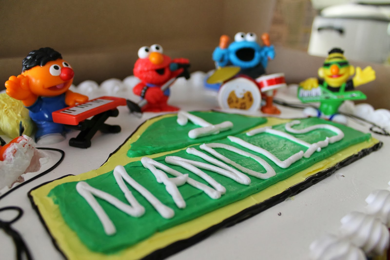Diy Cookie Monster Cupcakes Create Studio Fresno