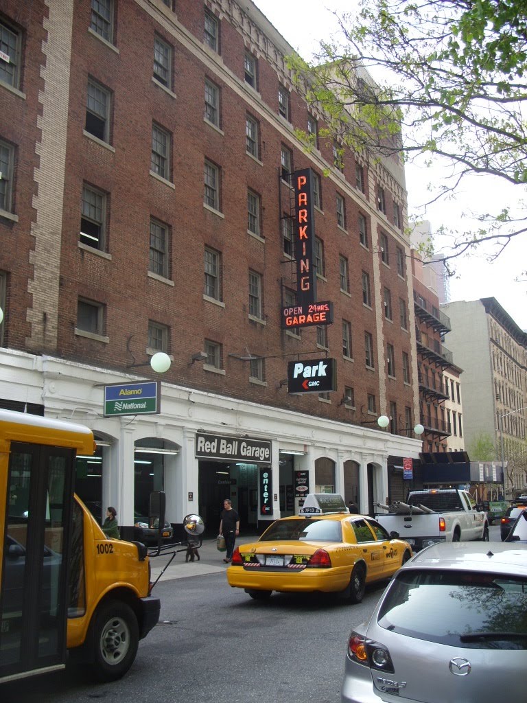 Midtown Blogger/Manhattan Valley Follies Parking in Manhattan