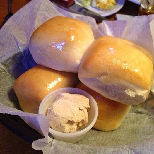 Yummy recipes around the world Texas Roadhouse's Rolls with Honey Cinnamon Butter