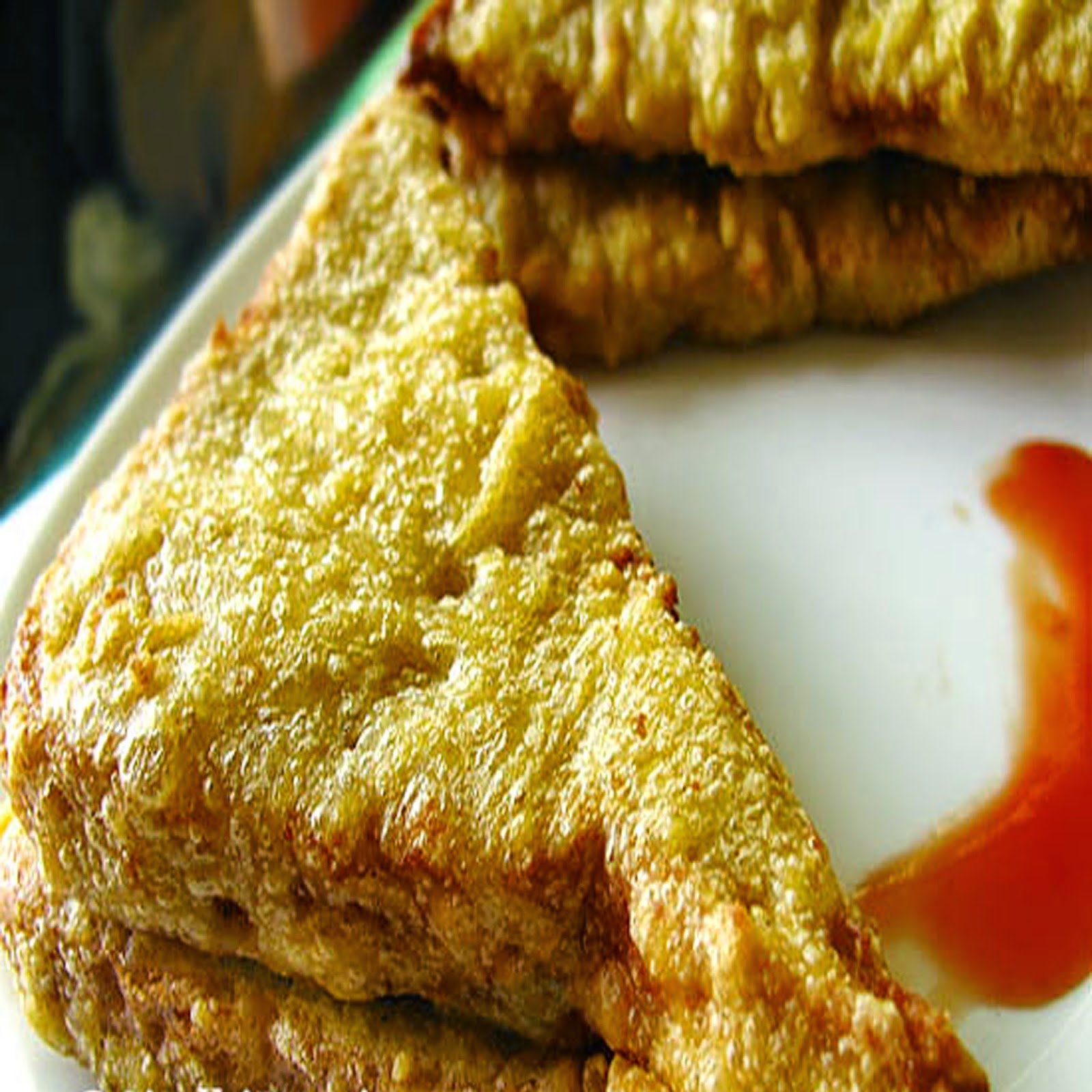 How to fry the bread and egg How to fry the bread and egg