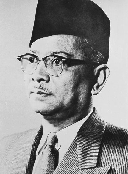 kemerdekaan kerana beliau lebih suka Malaysia berada dibawah