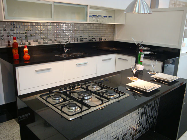 Ranieri Mármores e Revestimentos Especiais Cozinha em granito Preto Absoluto # Bancada De Cozinha Preto Absoluto Ranieri Mármores e Revestimentos Especiais Cozinha em granito Preto Absoluto # Bancada De Cozinha Preto Absoluto