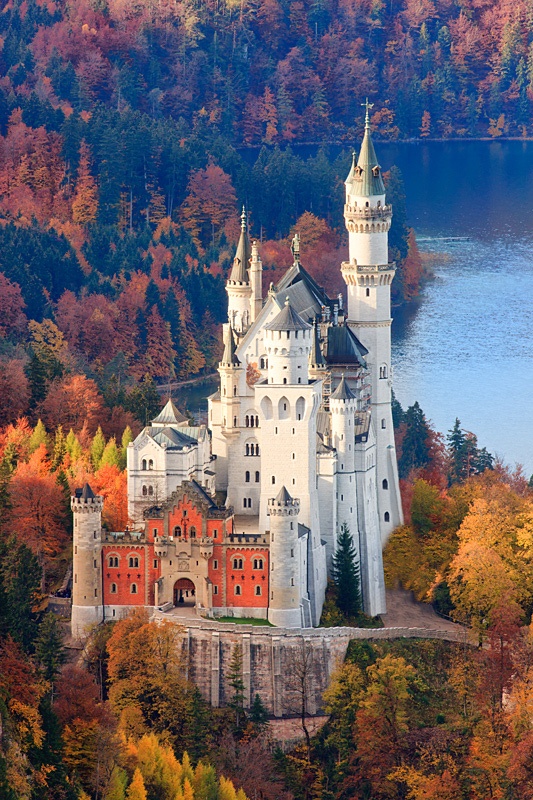 Neuschwanstein Castle in Autumn colours, Germany