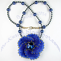 Beaded pendant “Flower «Galaxy»” 
Herringbone (Ndebele) beading Ндебеле бисероплетение Кулон с риволи 18mm
