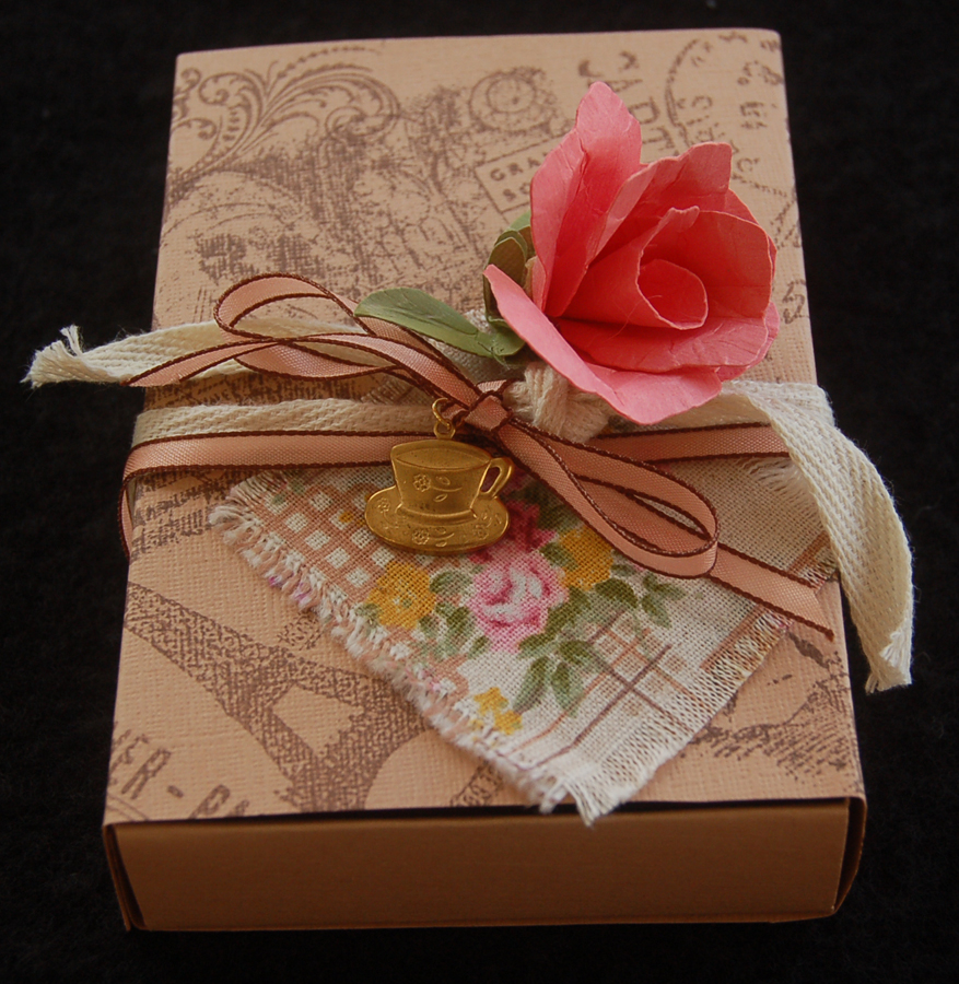 Lynn's Craft Blog Rose Gift Box