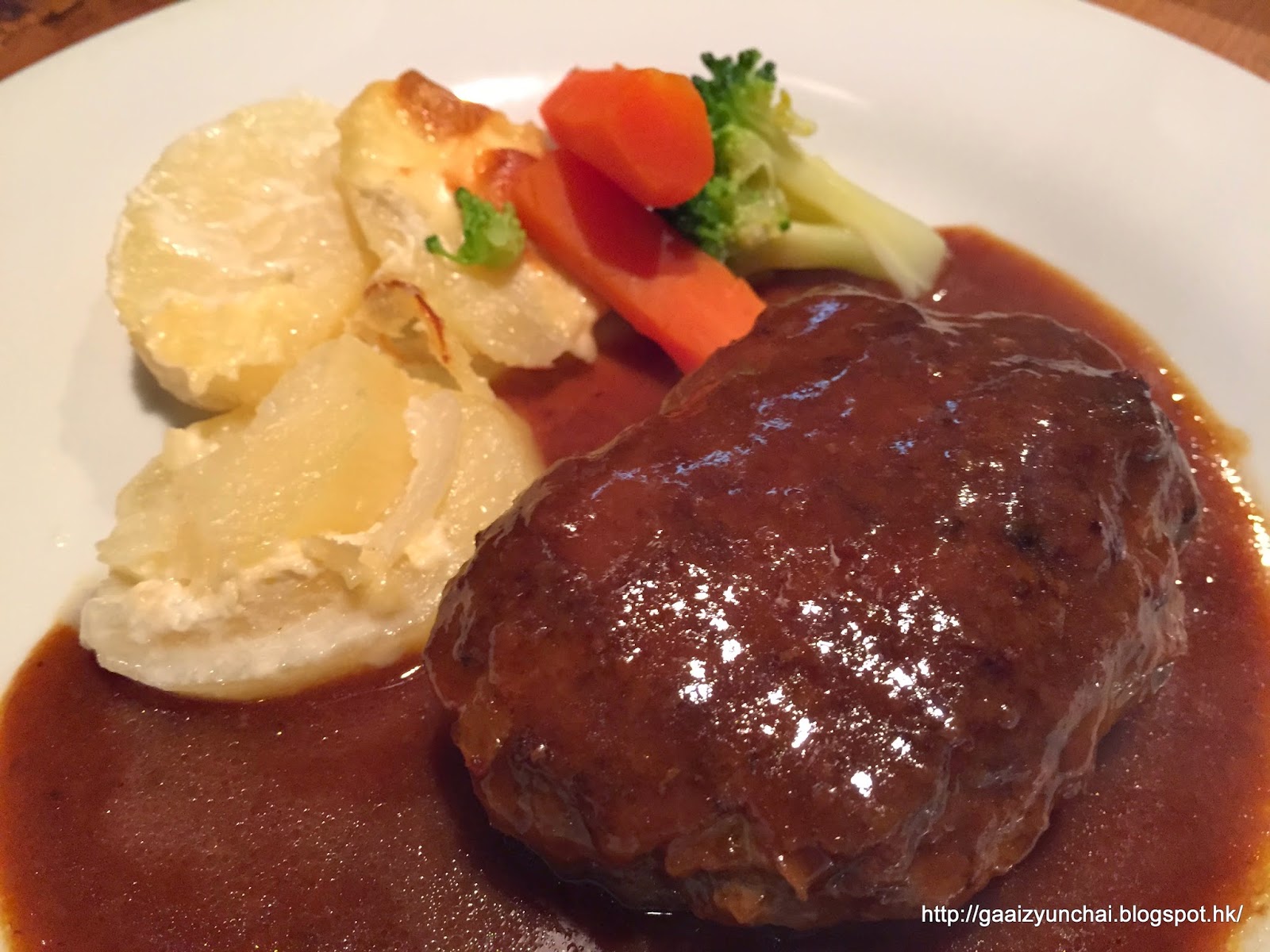 貪食階磚仔 隨心分享 日本東京 飲食 Uchouten 池袋附近超值又有口碑的黑毛和牛漢堡扒